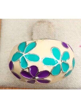Enamel Ring With Purple & Aqua Floral Design Cream Background Size 9